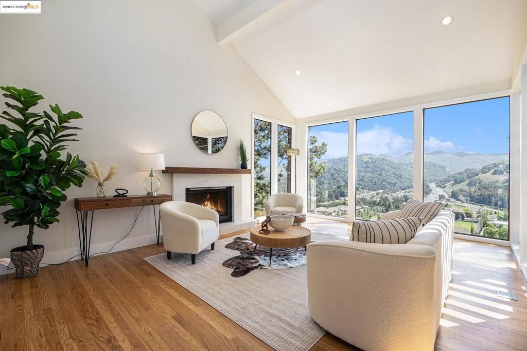 listing image 130722607280591802797