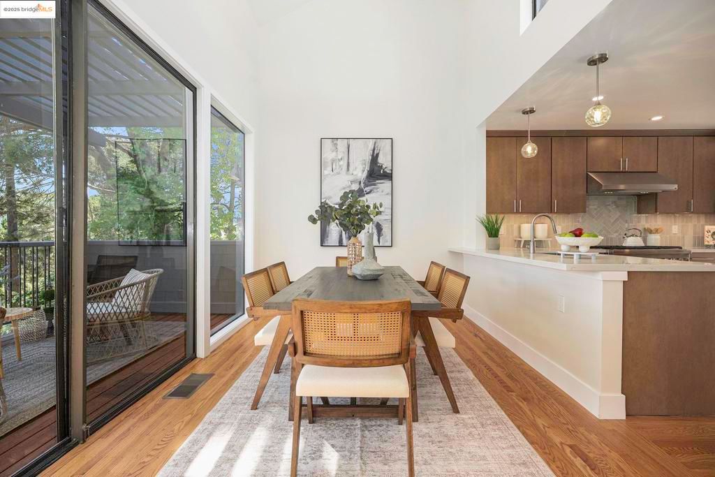 listing image 130729843120538710157