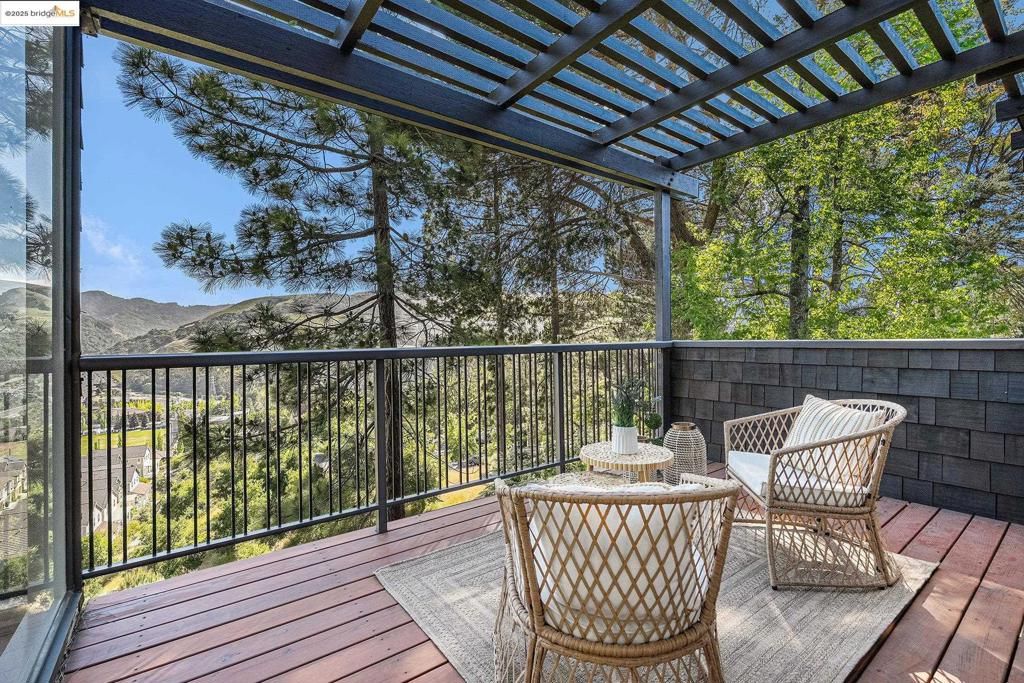listing image 130725365255965136039