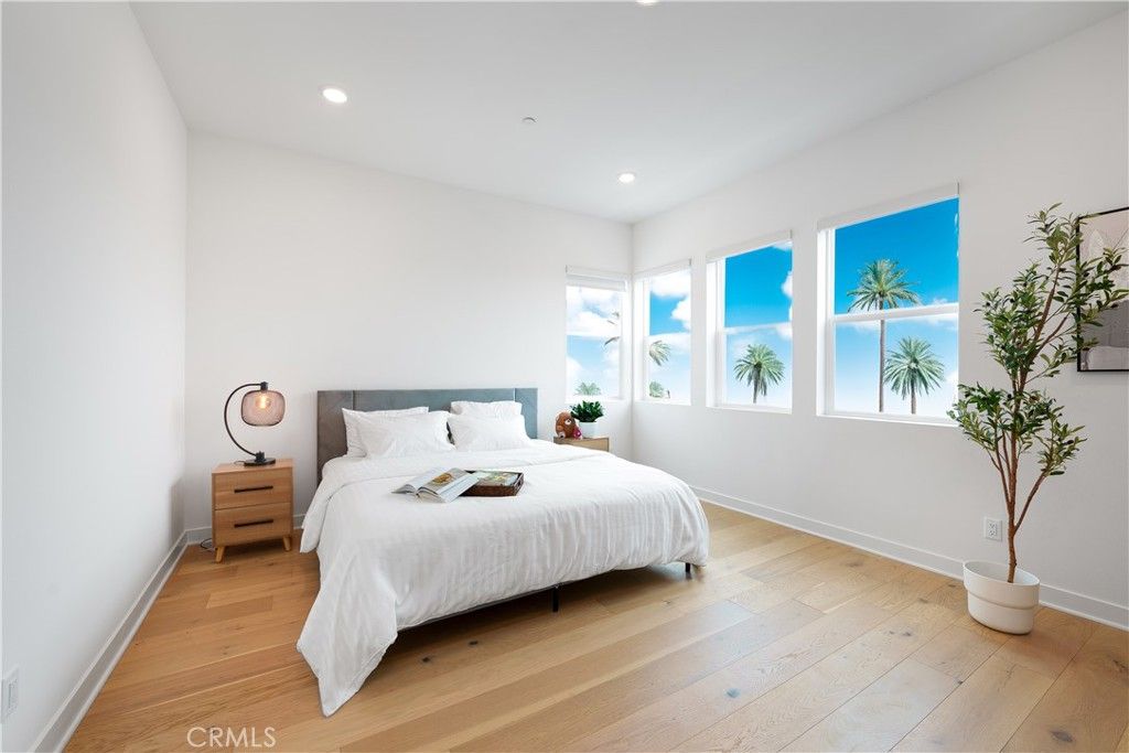 listing image 130729222557622368865
