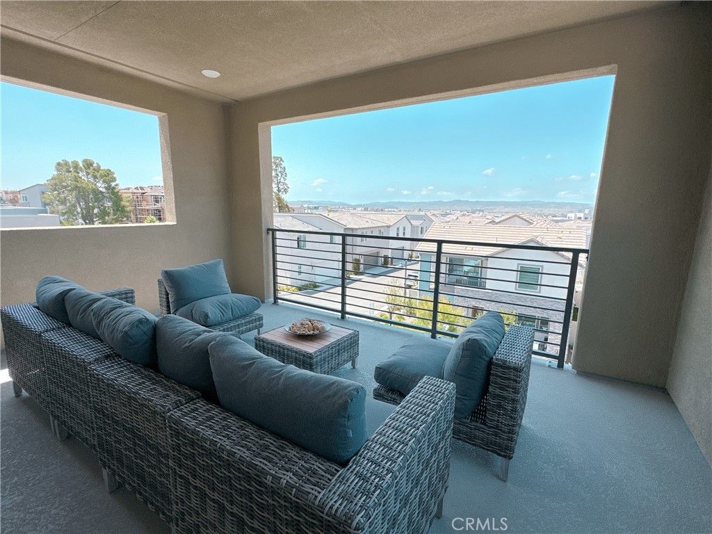listing image 130727853386423716033