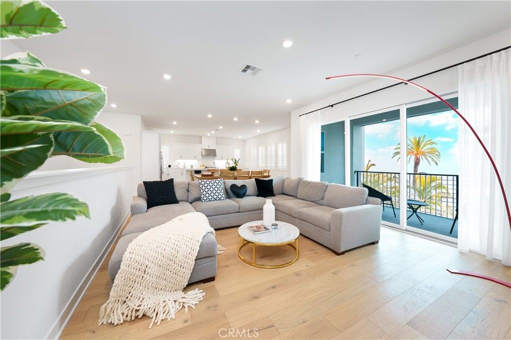listing image 130720820917542600994