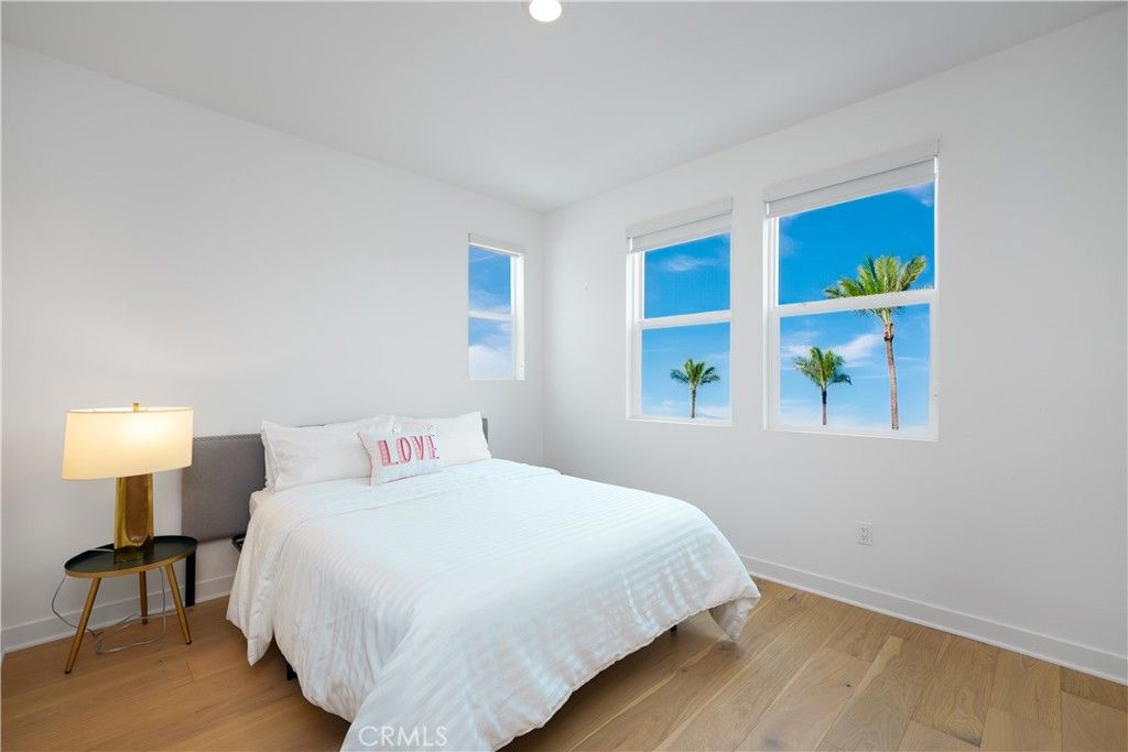 listing image 130727274010883576804