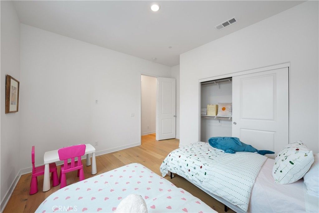 listing image 130723238322588971298