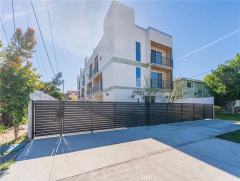 Photo of 712 1/2 N Chestnut Ave Ave, Los Angeles, CA 90042 (MLS # OC26034621)