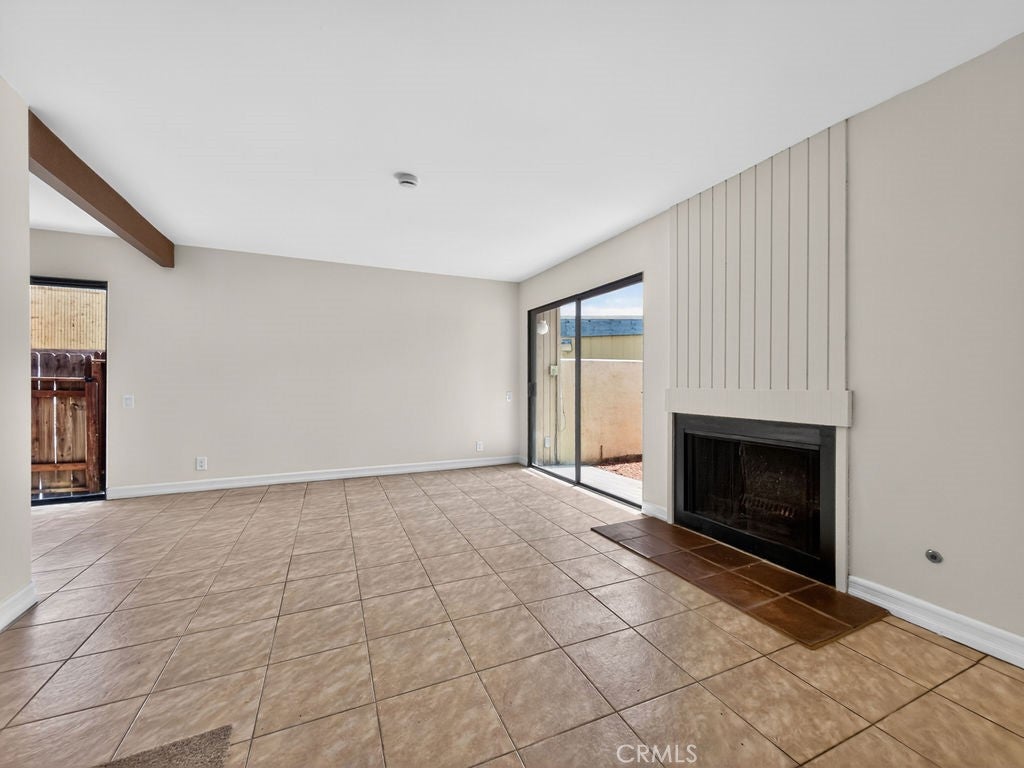 1381 S Walnut 2304