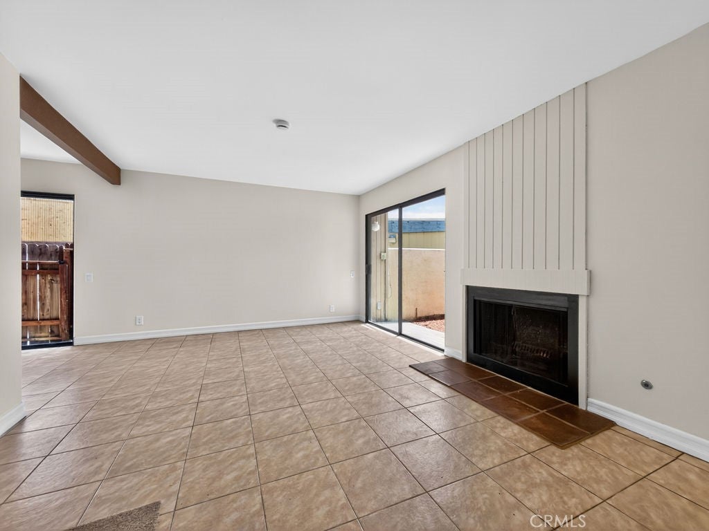 1381 S Walnut 2304