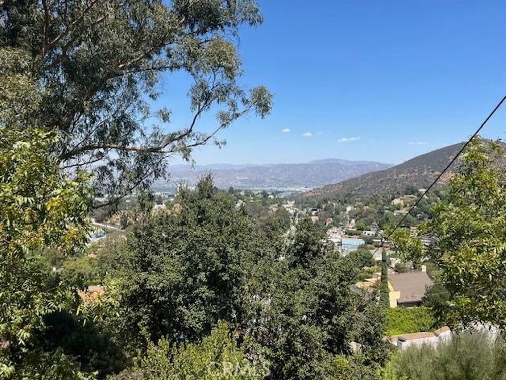 Photo of 3124 Goodview Trail, Los Angeles, CA 90068 (MLS # SR25067326)