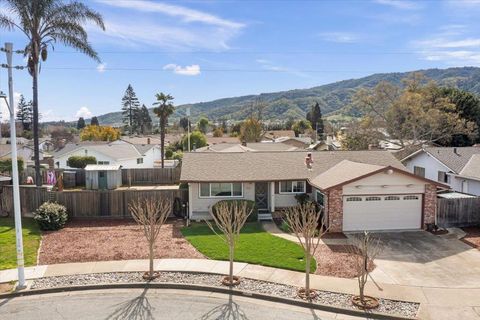 1250 Driftwood Gilroy CA 95020