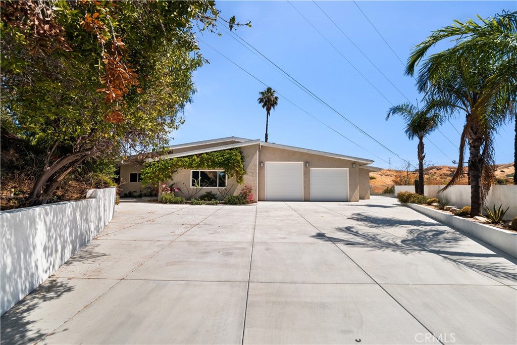 11661 Anderson