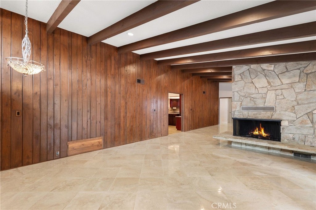 11661 Anderson