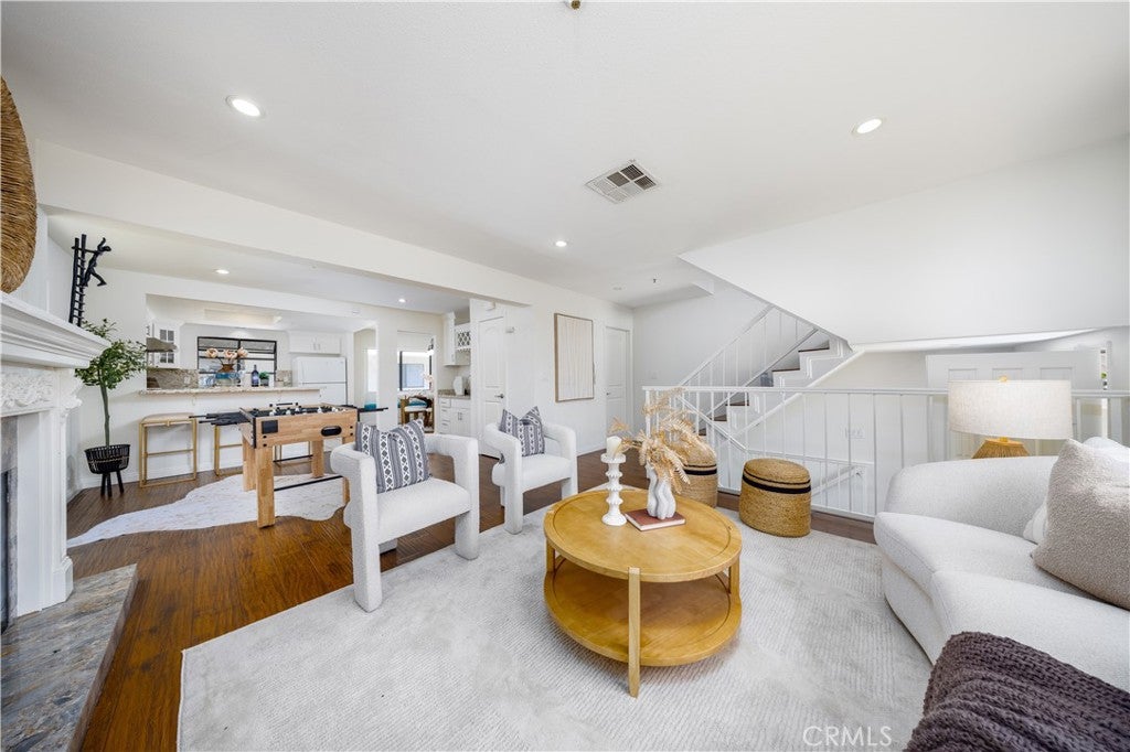 511 N Curtis F