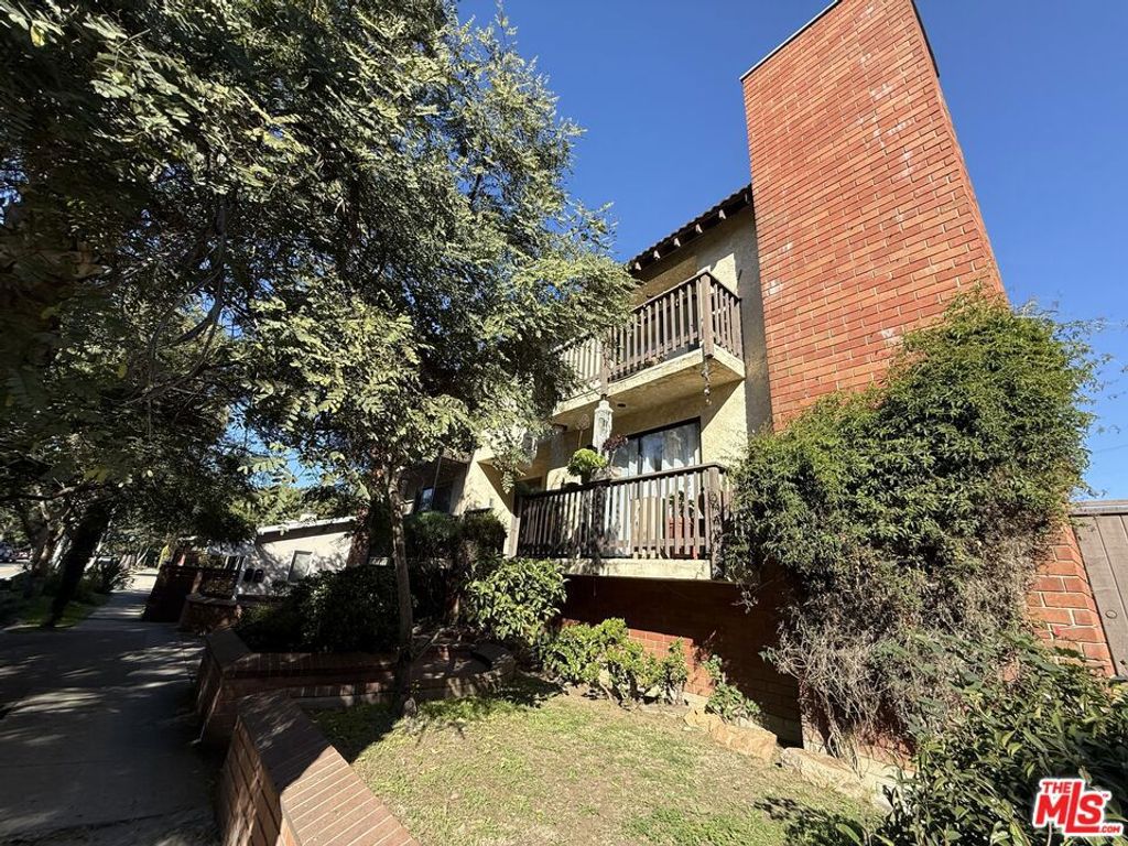 Photo of 2412 Ocean Avenue #4, Venice, CA 90291 (MLS # 25629219)