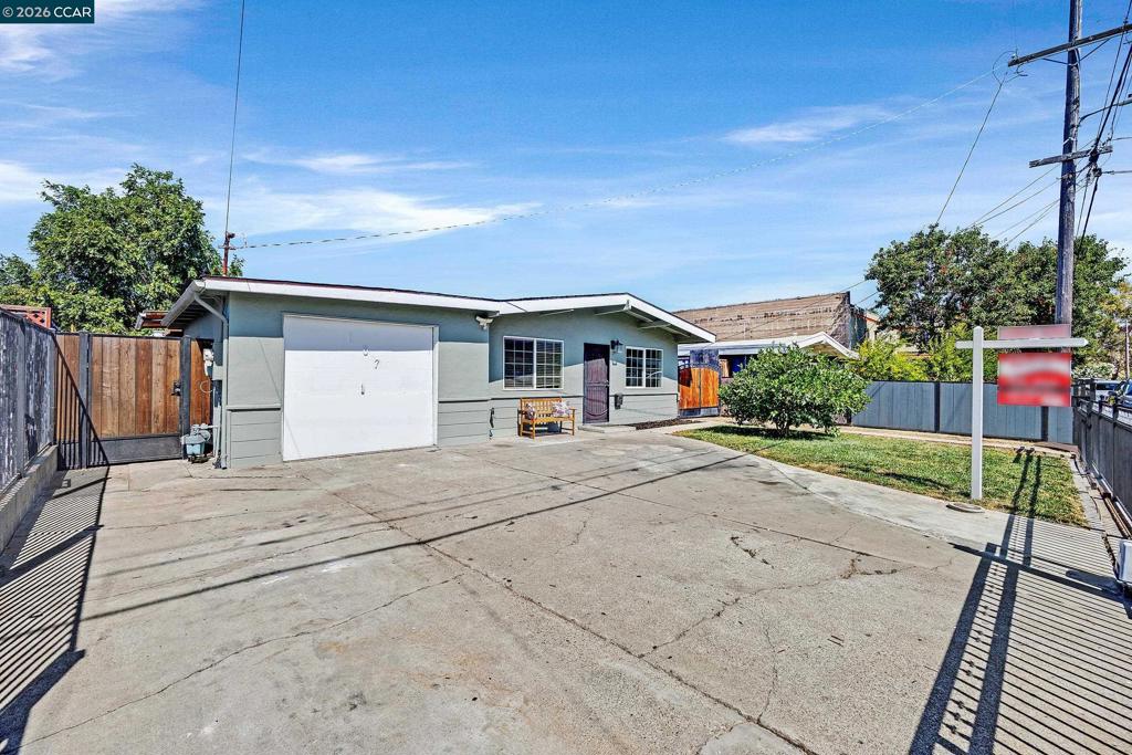 107 De Normandie Way