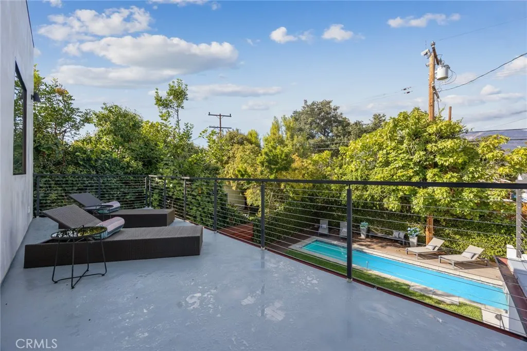 Pasadena, California 91107, United States, 4 Bedrooms Bedrooms, ,5 BathroomsBathrooms,Residential,Active,229679