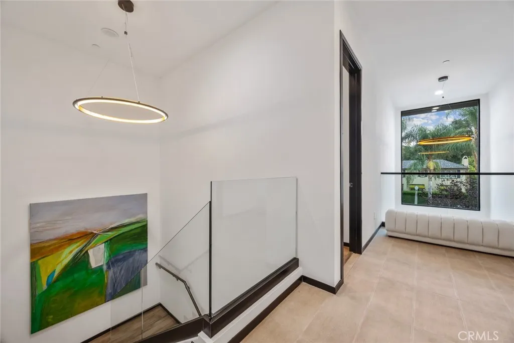 Pasadena, California 91107, United States, 4 Bedrooms Bedrooms, ,5 BathroomsBathrooms,Residential,Active,229679