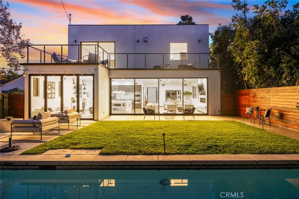 Pasadena, California 91107, United States, 4 Bedrooms Bedrooms, ,5 BathroomsBathrooms,Residential,Active,229679