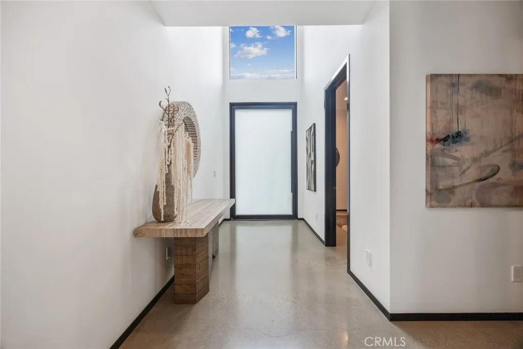 Pasadena, California 91107, United States, 4 Bedrooms Bedrooms, ,5 BathroomsBathrooms,Residential,Active,229679