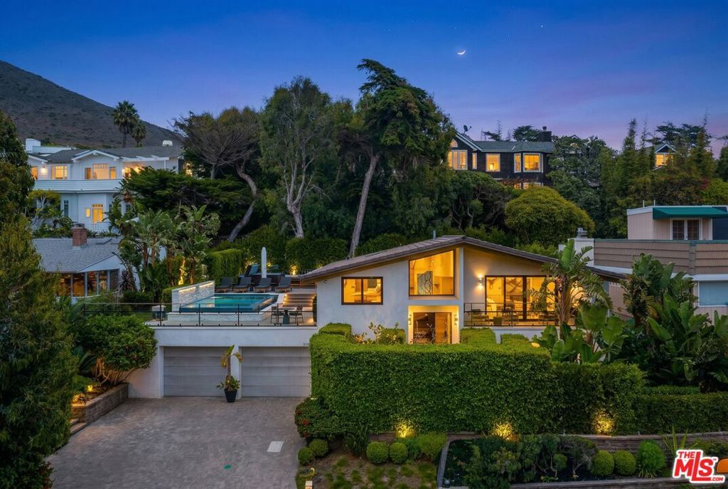 Photo of 31851 Sea Level Drive, Malibu, CA 90265 (MLS # 26671173)