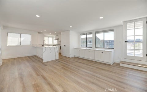Photo of 1090 Loma Drive, Hermosa Beach, CA 90254 (MLS # SB26177464)
