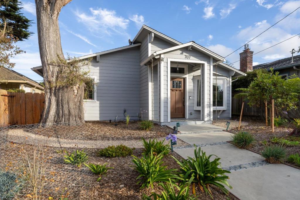 707 Walnut Street