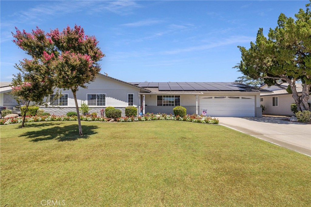 Welcome to your new happy place! This lovely home sits right on the golf course, so you can enjoy beautiful views every day. It has a big covered patio in the backyard perfect for relaxing, having fun with friends, or watching the sunset.
Inside, the kitchen has been updated and looks great! The floors have pretty vinyl plank flooring, and the living room and bedroom have brand-new carpet that feels soft and cozy. The front of the home has dual-pane windows to help keep it quiet and cool.
The home has been freshly painted inside and out, so it feels clean and new. The roof is only 2.5 years old, so you won't have to worry about it for a long time.
There's an enclosed garage that can fit one car, and the bedroom closets have newer shelves to help you stay organized. In the backyard, you'll find three fruit trees peach, lemon, and tangerine so you can pick your own fresh fruit!This home has so much to love and is ready for you to move in and enjoy.
