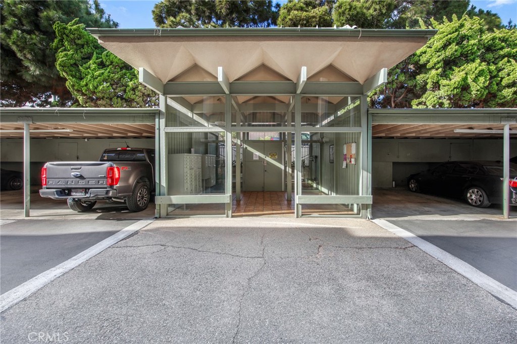 2235 W 25th Street 123