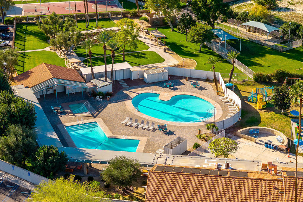 77650 California Drive