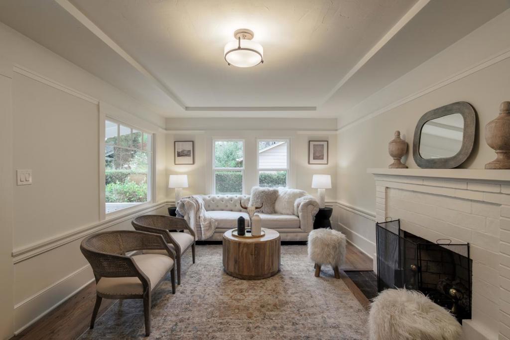 Photo of 780 Palo Alto Avenue, Palo Alto, CA 94301 (MLS # ML82065409)