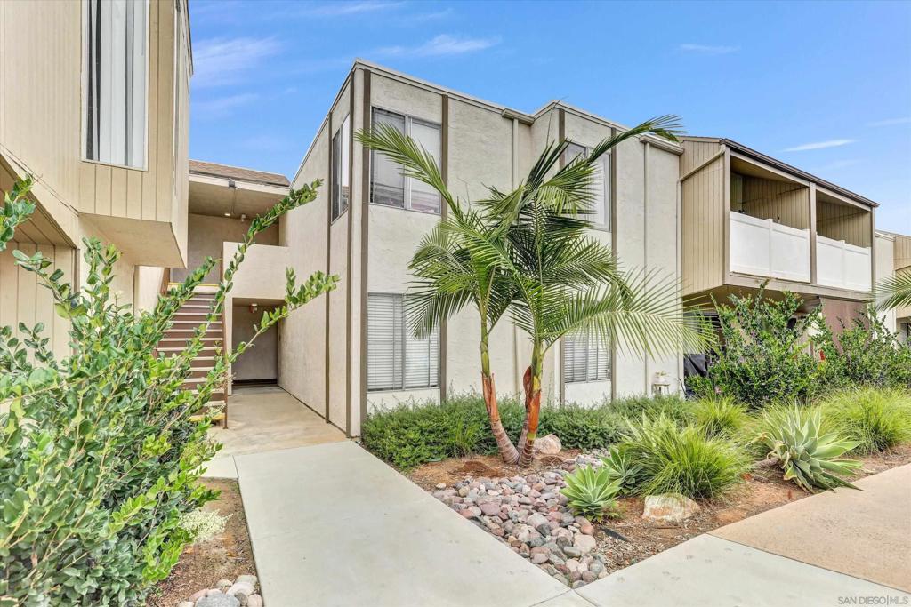 8034 Linda Vista rd RD 2V, San Diego CA 92111