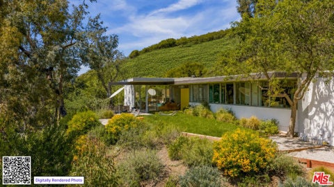 Tiny photo for 1531 N Tigertail Road, Los Angeles, CA 90049 (MLS # 26841443)