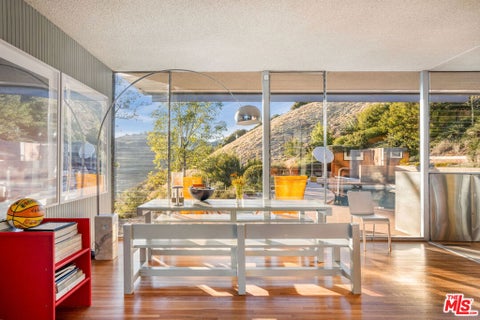 Tiny photo for 1531 N Tigertail Road, Los Angeles, CA 90049 (MLS # 26841443)
