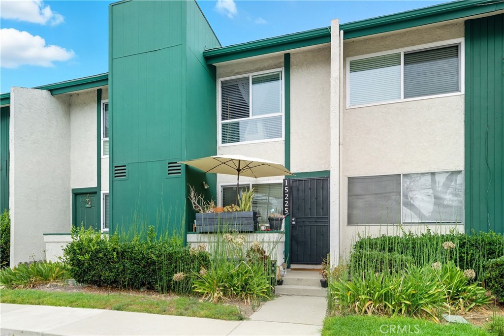 Experience the best of La Mirada living with this stunning move-in ready 2 bedroom, 2 bathroom condo tucked inside one of the city’s most beautifully maintained neighborhoods. The first floor is designed for comfort and style with a wide open living and dining space, an updated kitchen with pantry, sleek new floors, modern light fixtures, and brand new central air conditioning. Upstairs showcases two enormous bedrooms, including a primary suite with a massive closet and a luxurious oversized bathroom that feels like a private spa. The community is packed with resort-style amenities including a fitness center, pickle ball and tennis courts, sparkling pools, and more, all with impressively low HOA fees. To top it off, you’ll enjoy unbeatable convenience with easy freeway access, award-winning schools, and premier shopping plazas just minutes away. This home is the total package modern, stylish, and ready for you to move right in.