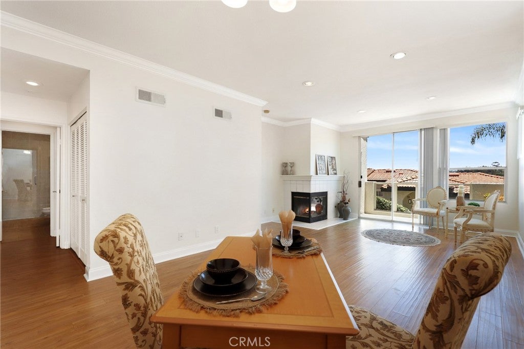 30902 Clubhouse 17A