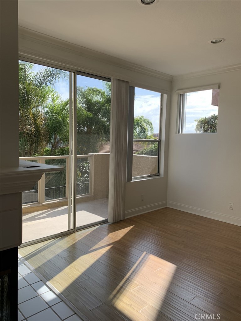 La Vista (LVIS) - Residential