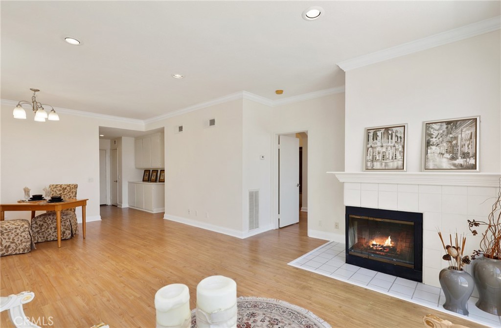 La Vista (LVIS) - Residential