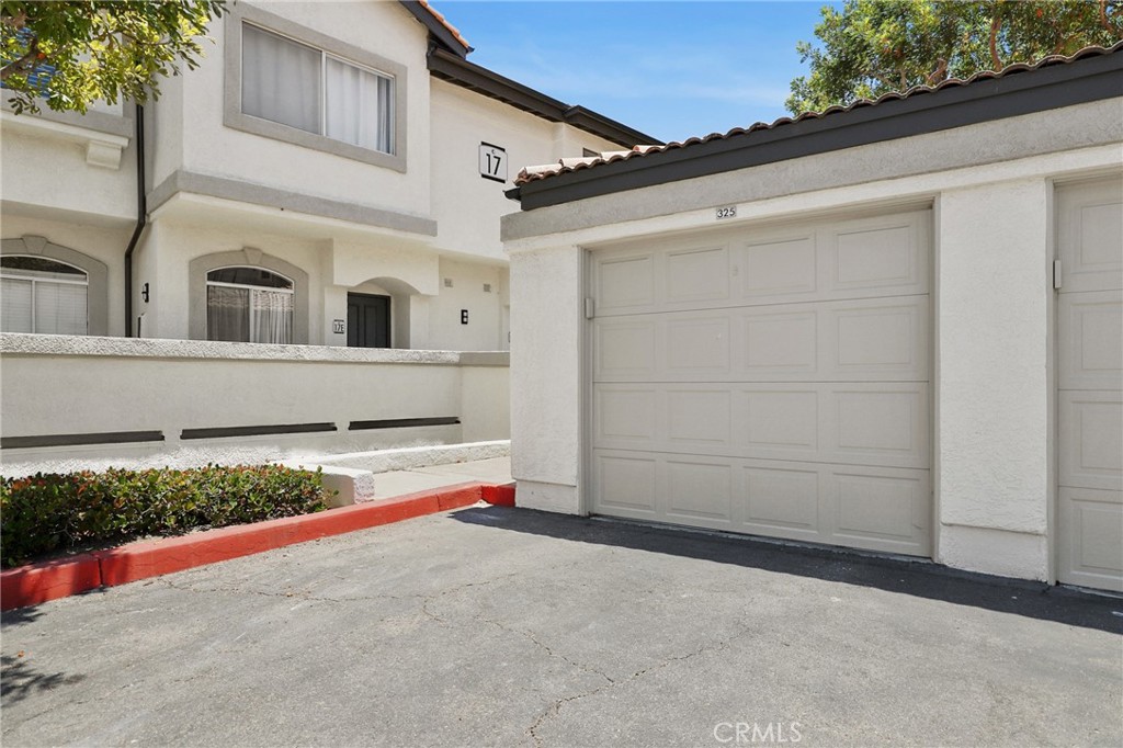 La Vista (LVIS) - Residential