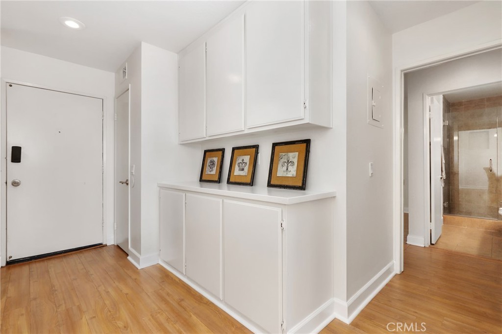 La Vista (LVIS) - Residential