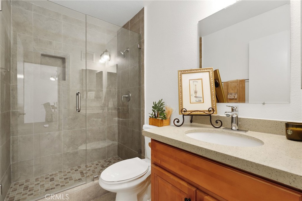 La Vista (LVIS) - Residential