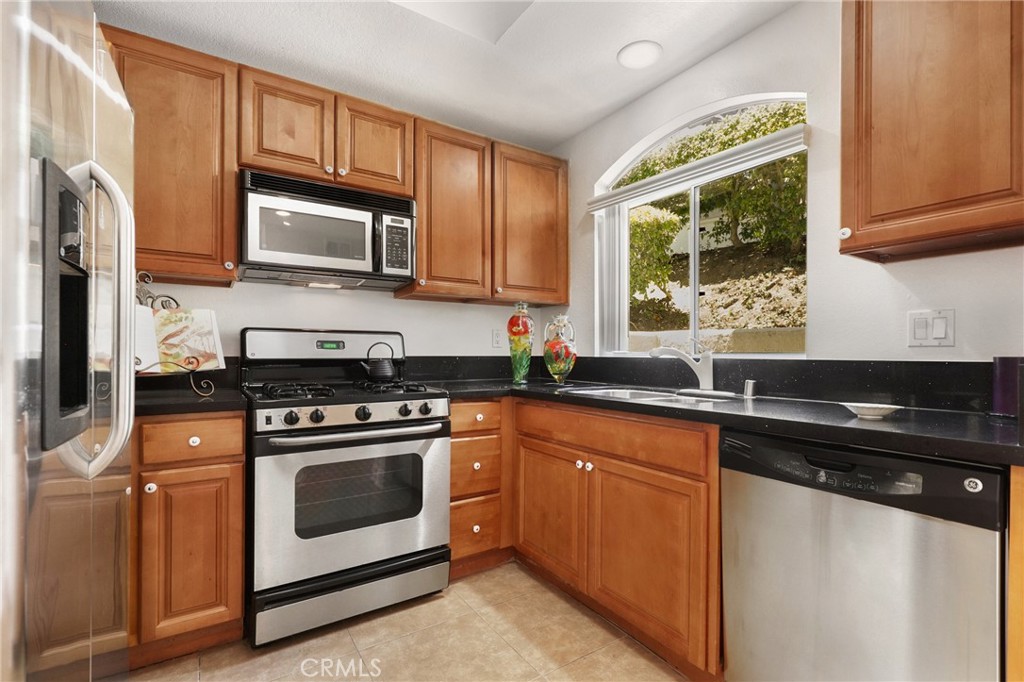 La Vista (LVIS) - Residential