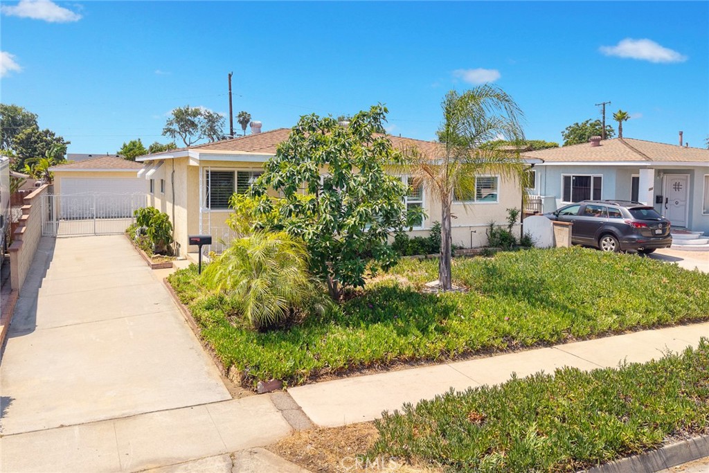 737 S 6th Street