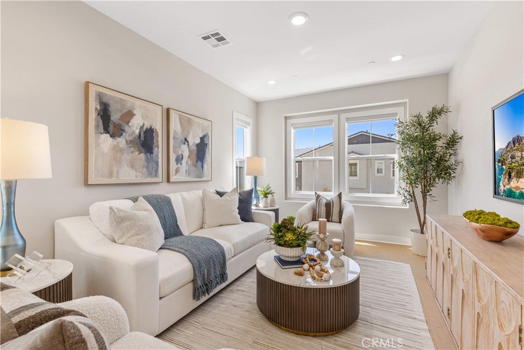 400 Riverbend, Lake Forest CA 92630 - Photo 11
