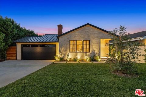 14537 Hesby Street Sherman Oaks CA 91403