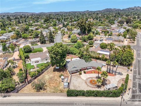 Photo of 1633 Montgomery Road, Thousand Oaks, CA 91360 (MLS # SR25278149)