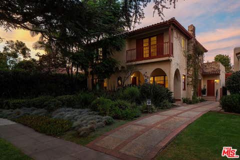 Photo of 443 16th Street, Santa Monica, CA 90402 (MLS # 26873159)