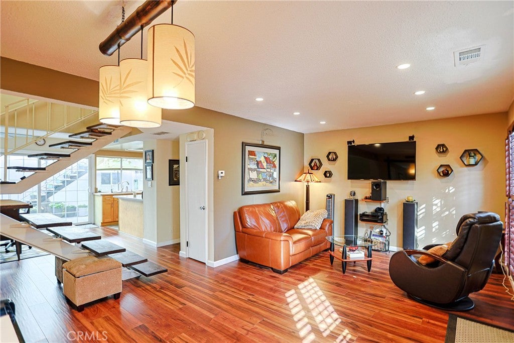 18726 Brookhurst