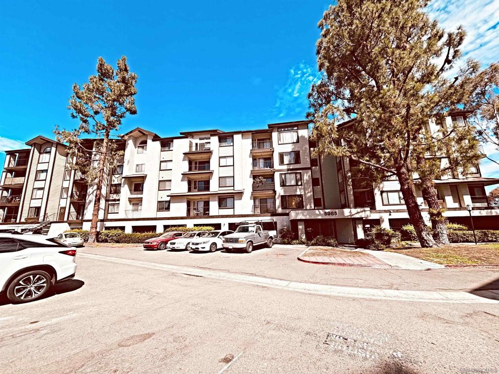 Welcome to your new home in the heart of San Diego! This spacious and bright 2-bedroom, 2 full bathroom corner-unit condo offers 1,134 sq ft of stylish living in the highly desirable Sunrise Point community. 2 balconies with stunning city views – great for relaxing or entertaining. In-unit washer & dryer. Updated A/C system, laminate and carpet flooring. Secure building with private park area. 2 assigned tandem garage parking spots. Hot & cold water included. Flexible move-in date