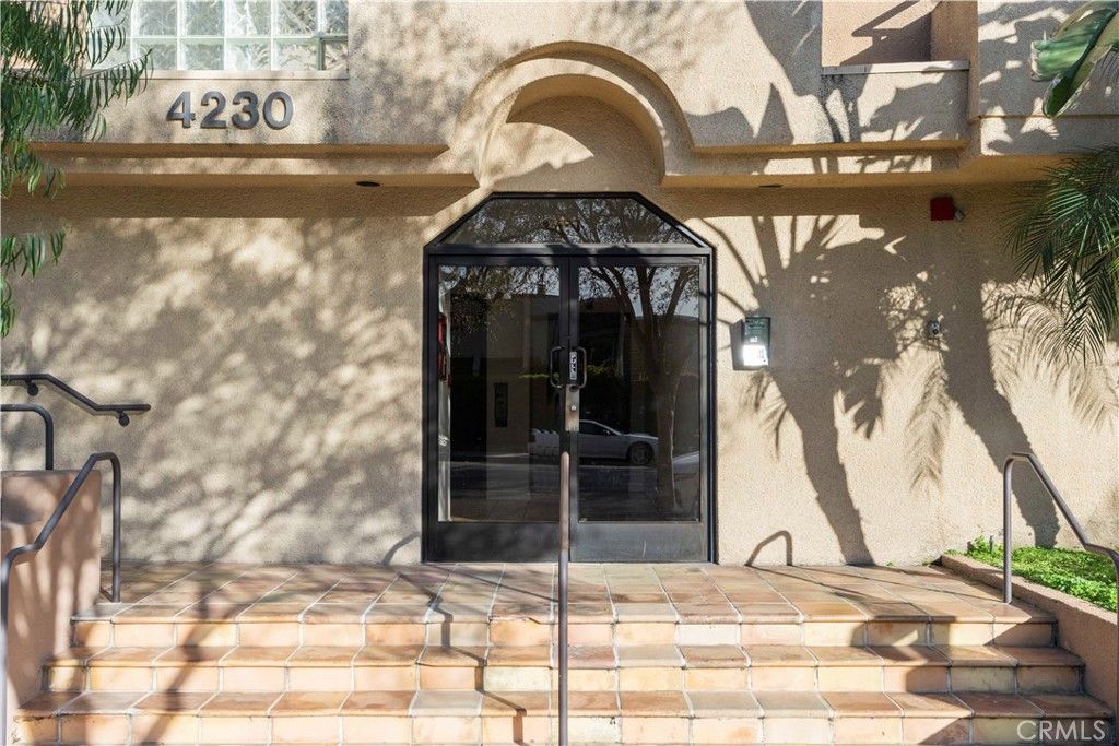 Photo of 4230 Colfax #301, Studio City, CA 91604 (MLS # BB26029993)