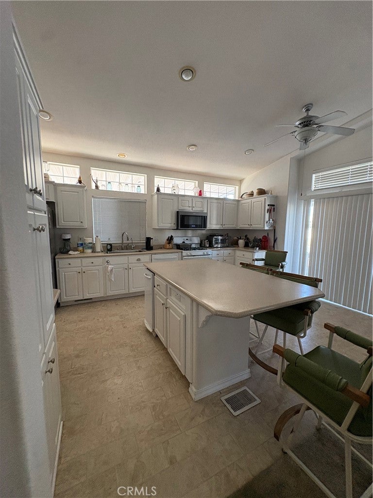 2450 E. Hobson Way 5