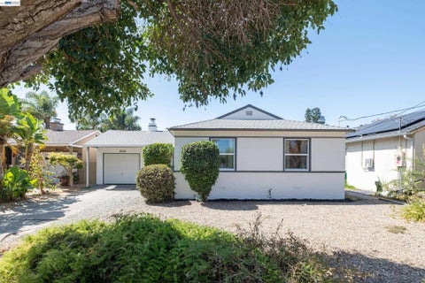 Photo of 16081 Via Media, San Lorenzo, CA 94580 (MLS # 41151848)